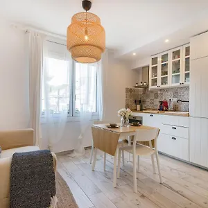 Beautiful Stylish @ Center Appartement